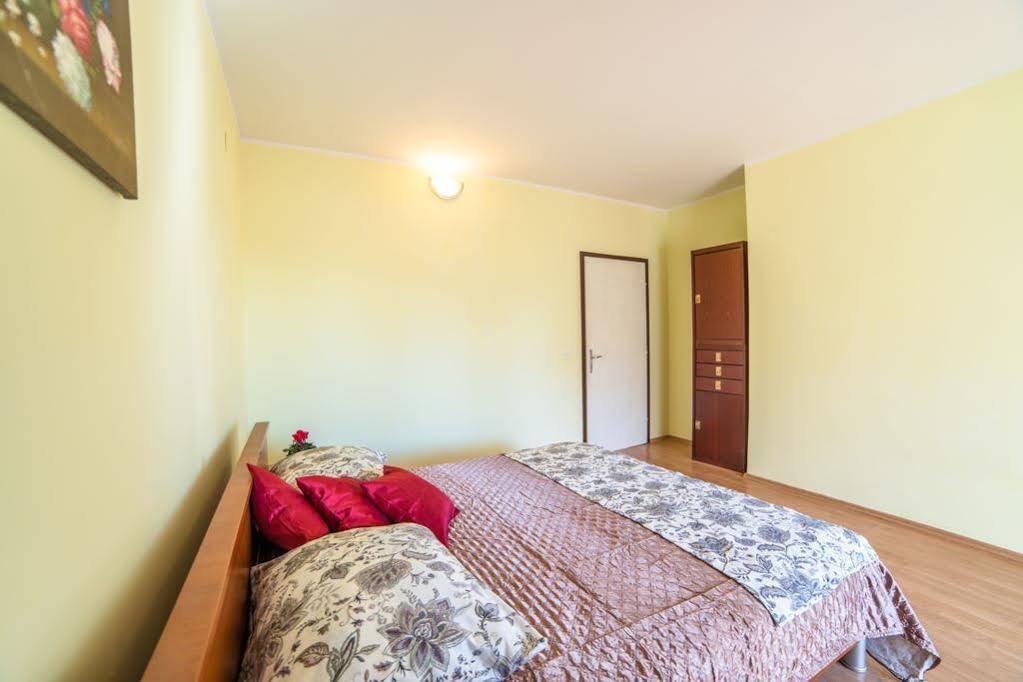 Apartments Betty Borik 罗维尼 外观 照片